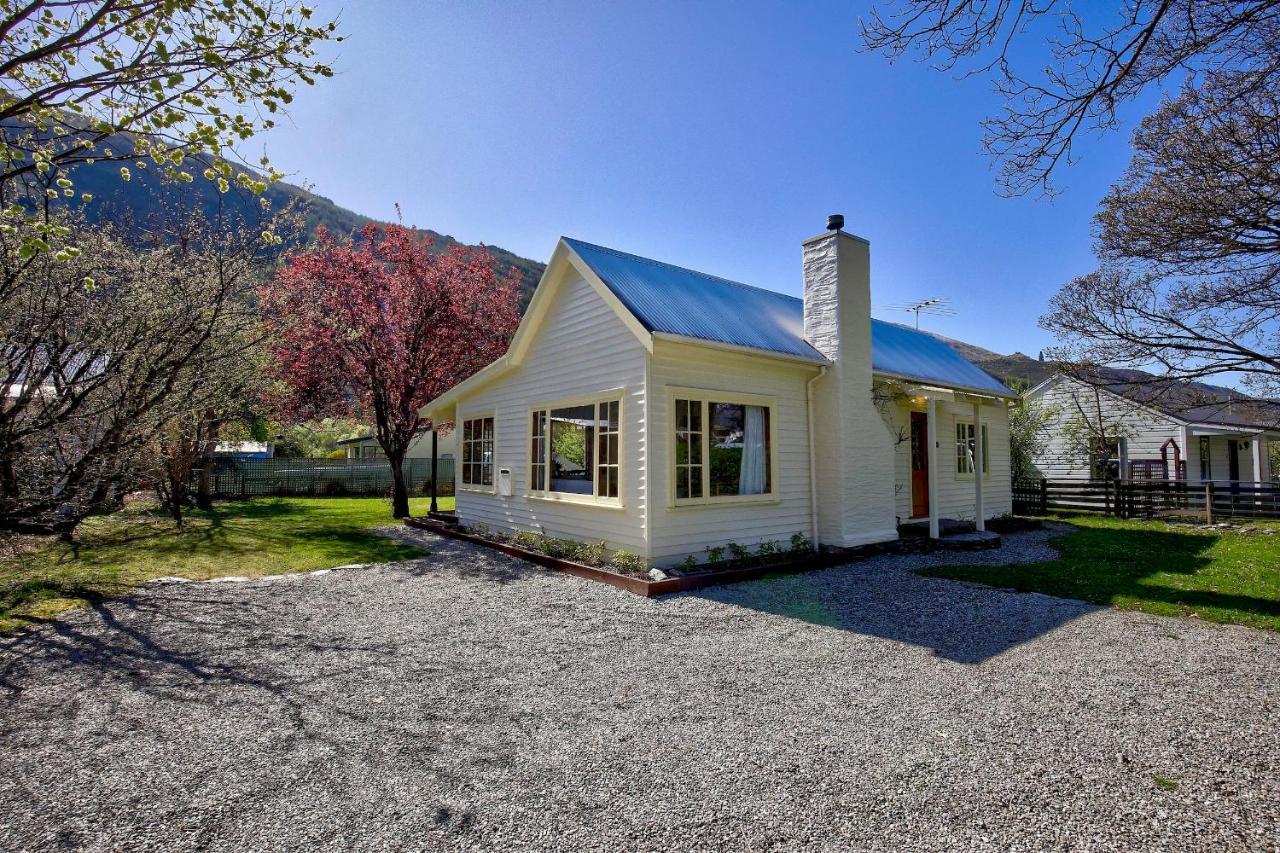Aberdeen Cottage - Nestled In The Heart Of Arrowtown - New! Экстерьер фото